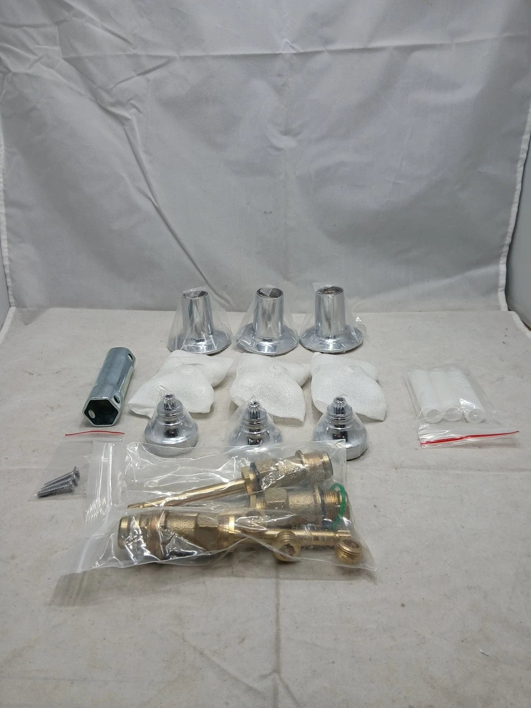 NEW Danco Tub/Shower Remodel Kit for Pfister - Porcelain Cross Arm - 39696 (ob)