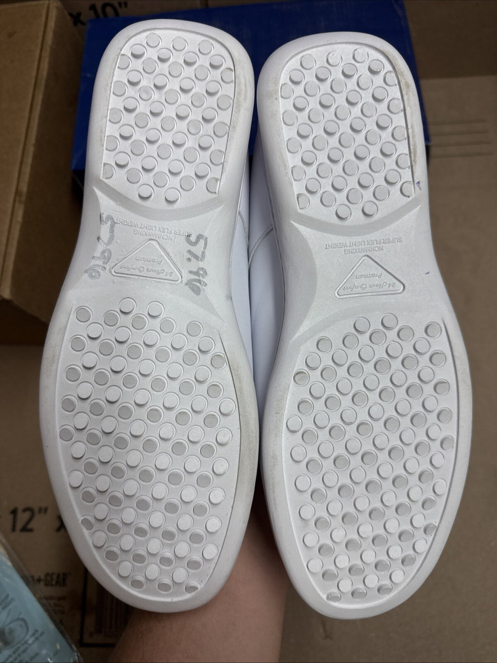 24 HOUR COMFORT Willa Women's Wide Width Leather Shoes size 8.5 nurse