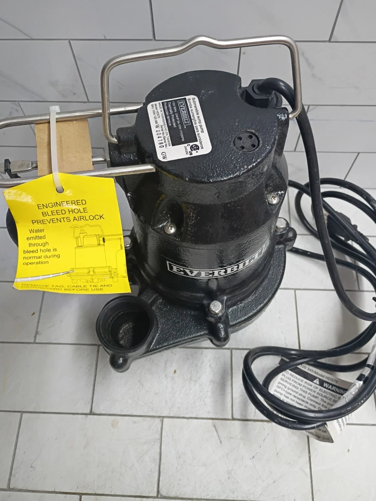 Everbilt 3/4HP Cast-Iron Pro-Grade Submersible Sump Pump 1004 120 345 Open Box