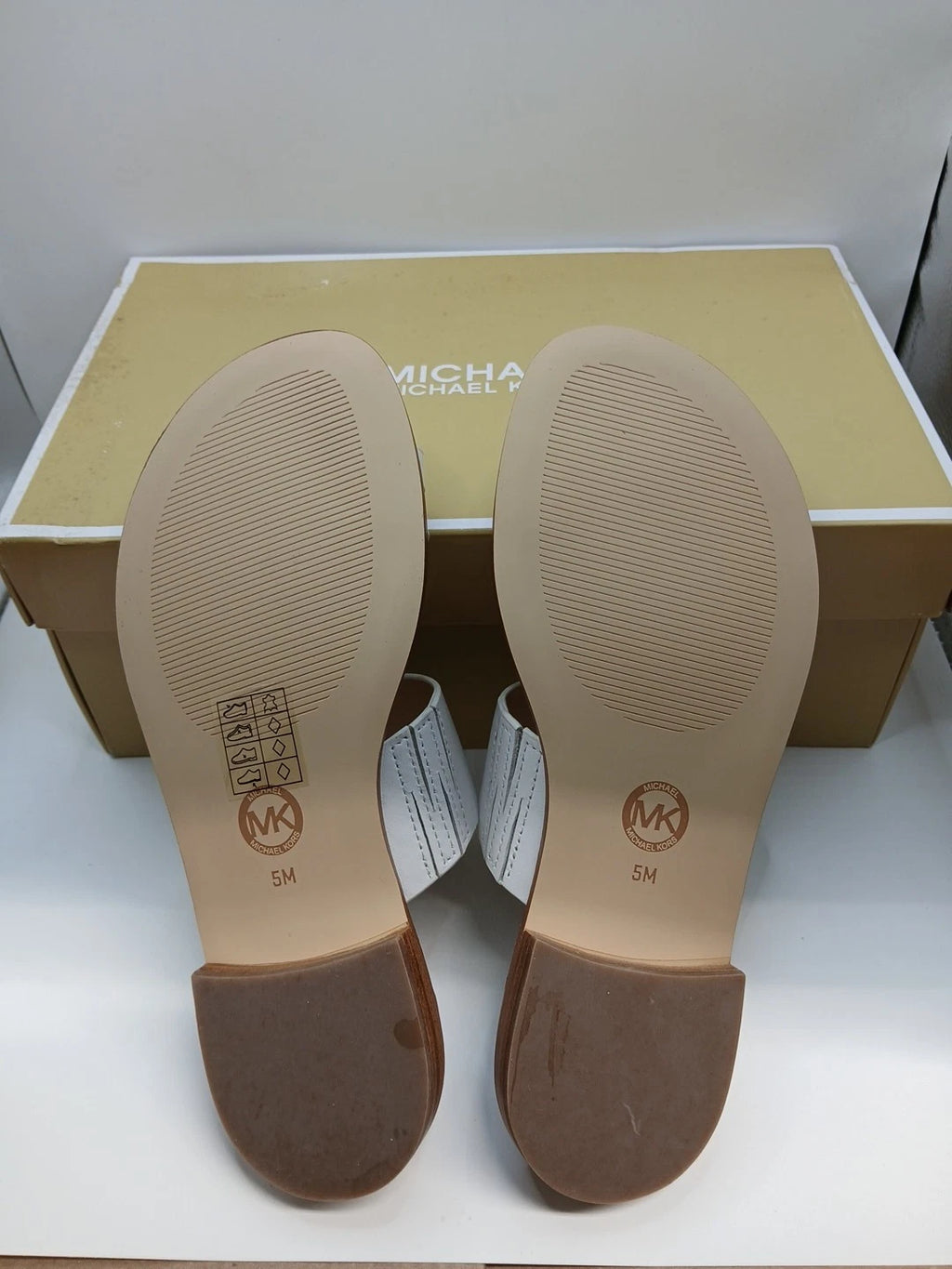 Michael Kors Selah Leather Slide Sandal White( 5M)