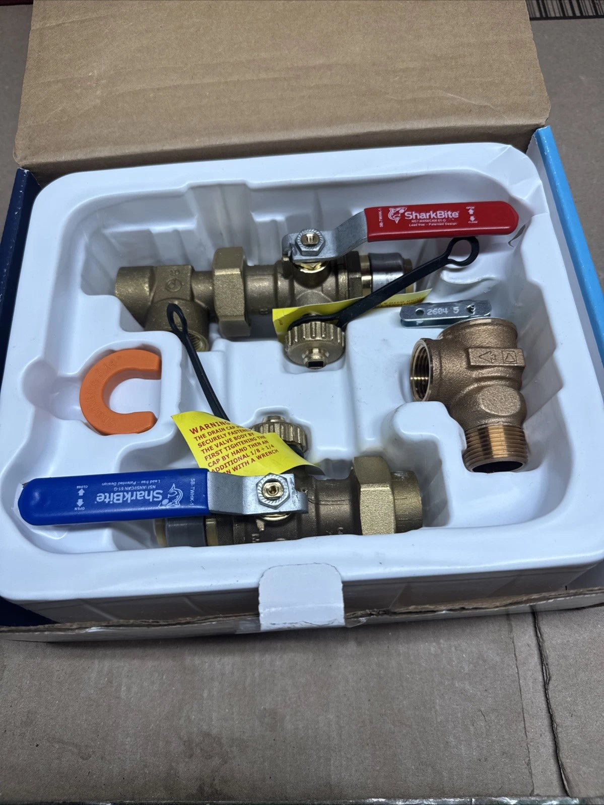SharkBite 3/4 in. Tankless Water Heater Valves Installation Kit