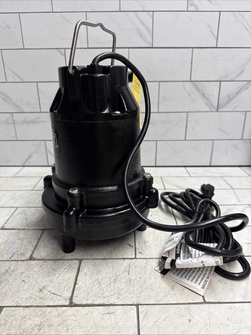 Everbilt HDS50 1/2 HP Cast Iron Pro Grade Submersible Sump Pump OPEN BOX.