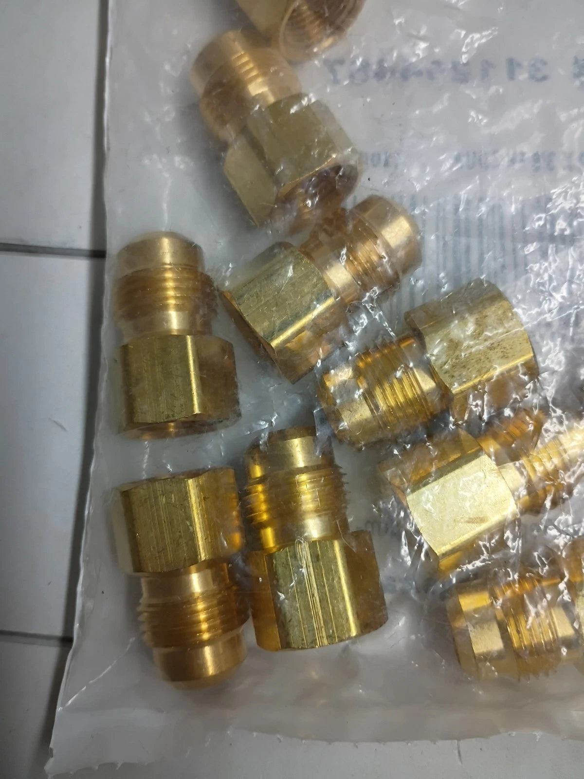 10 Count Anderson Metals 311294467 1/2" Flare x 3/8" FIP Brass Coupling New