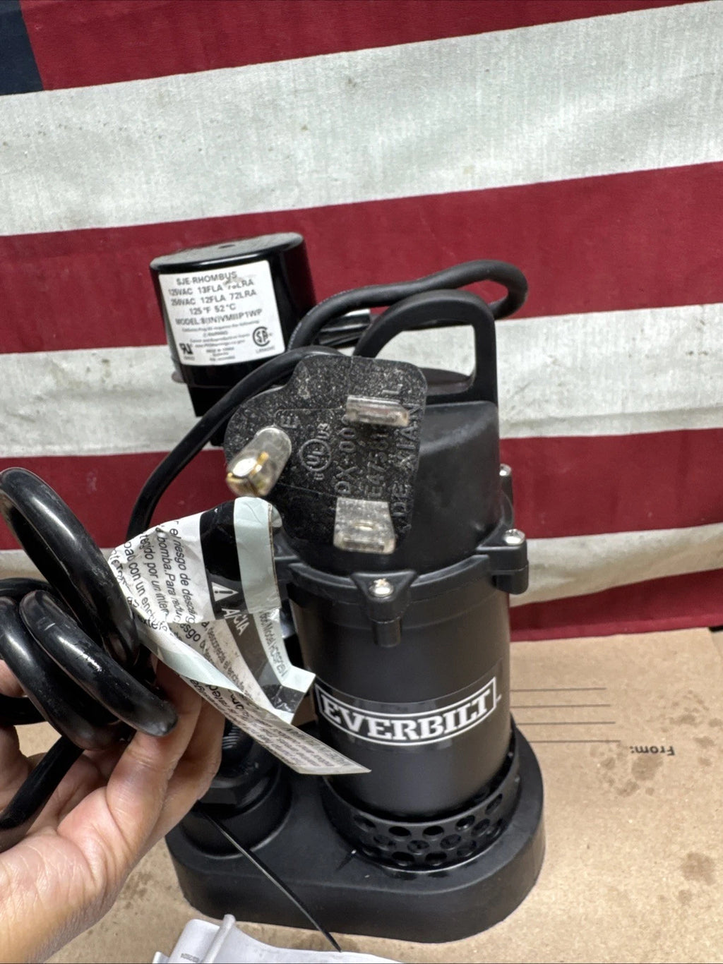 Everbilt HDSP25V 1/4 HP Aluminum Submersible Sump Pump Vertical Switch Open Box