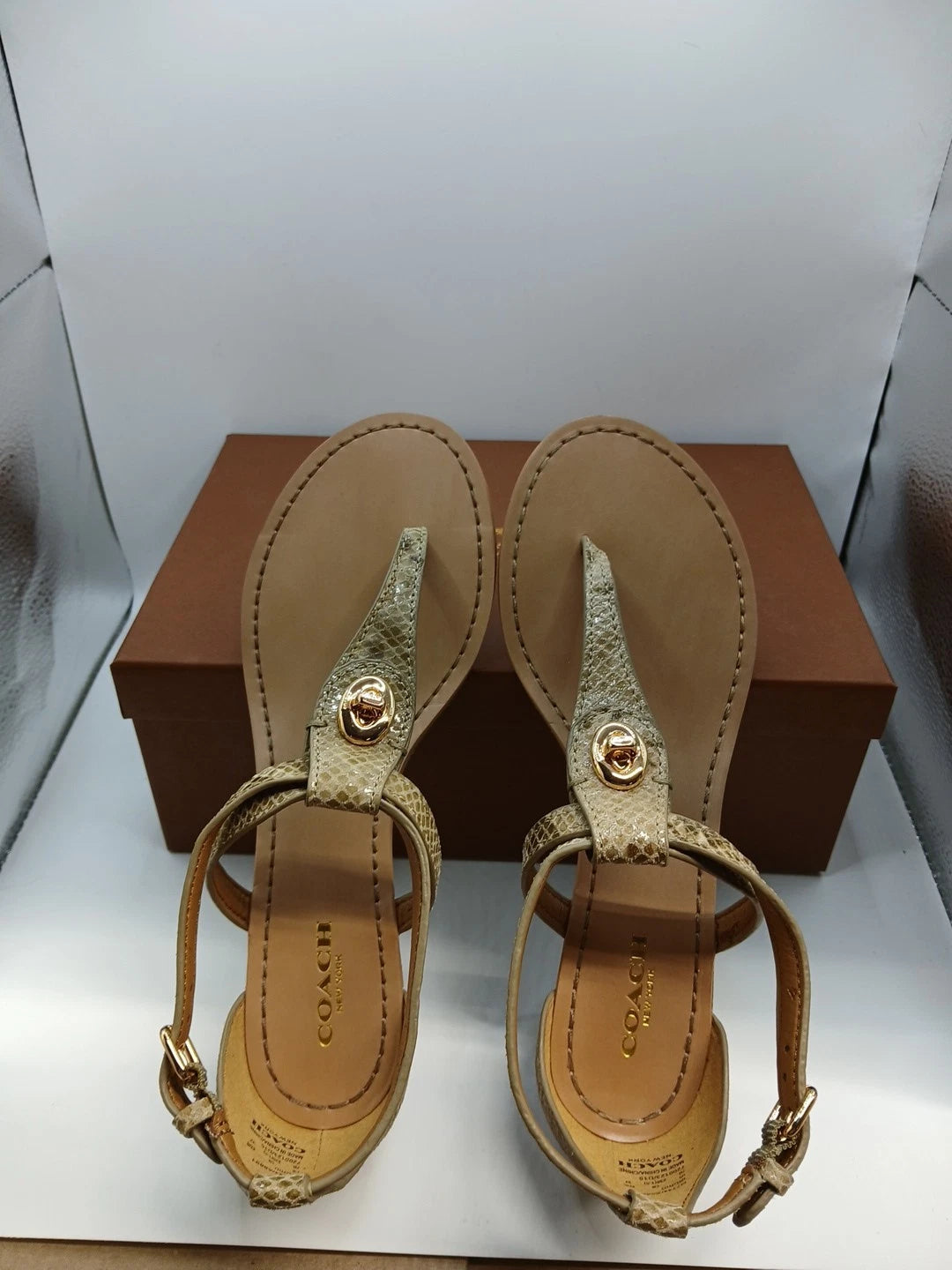 Coach Turnlock Leather Sandals Snakeskin Print Size 7