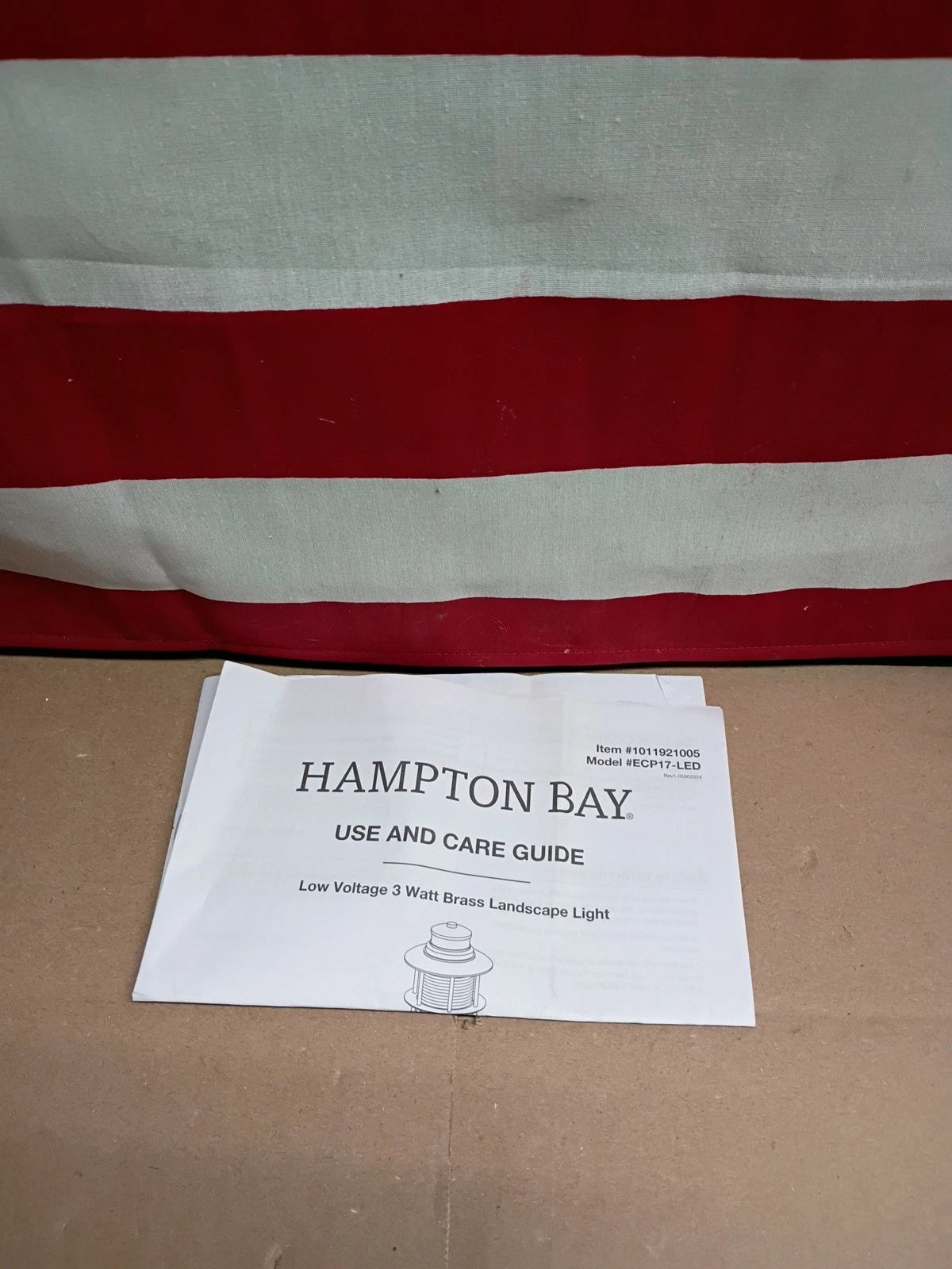 Hampton Bay Edinburgh 20.5in Low Voltage Pathway Bronze New B67