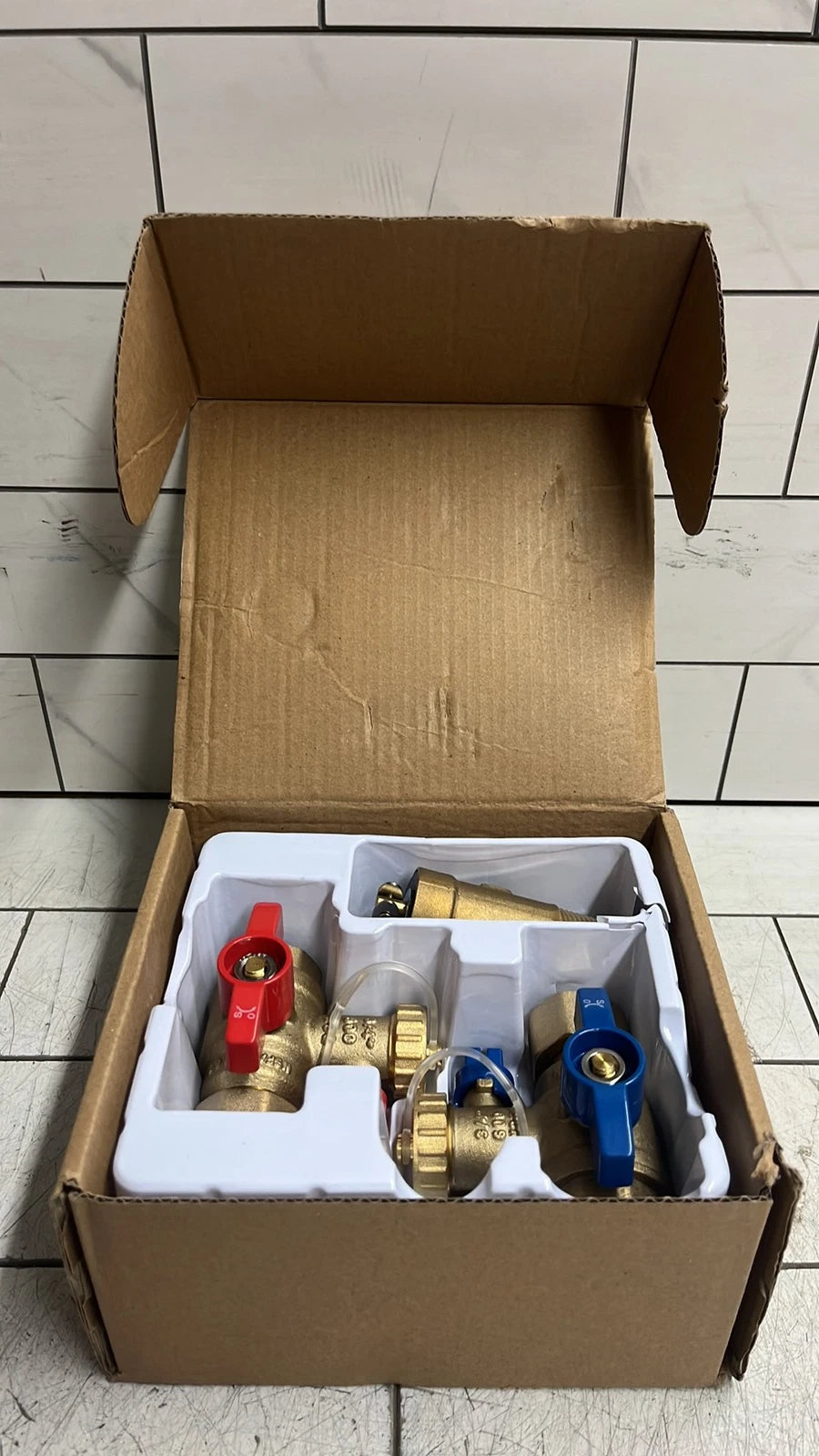 Rheem RTG20326 Brass Service Valve Kit 3/4" FIP Union x FIP, OB