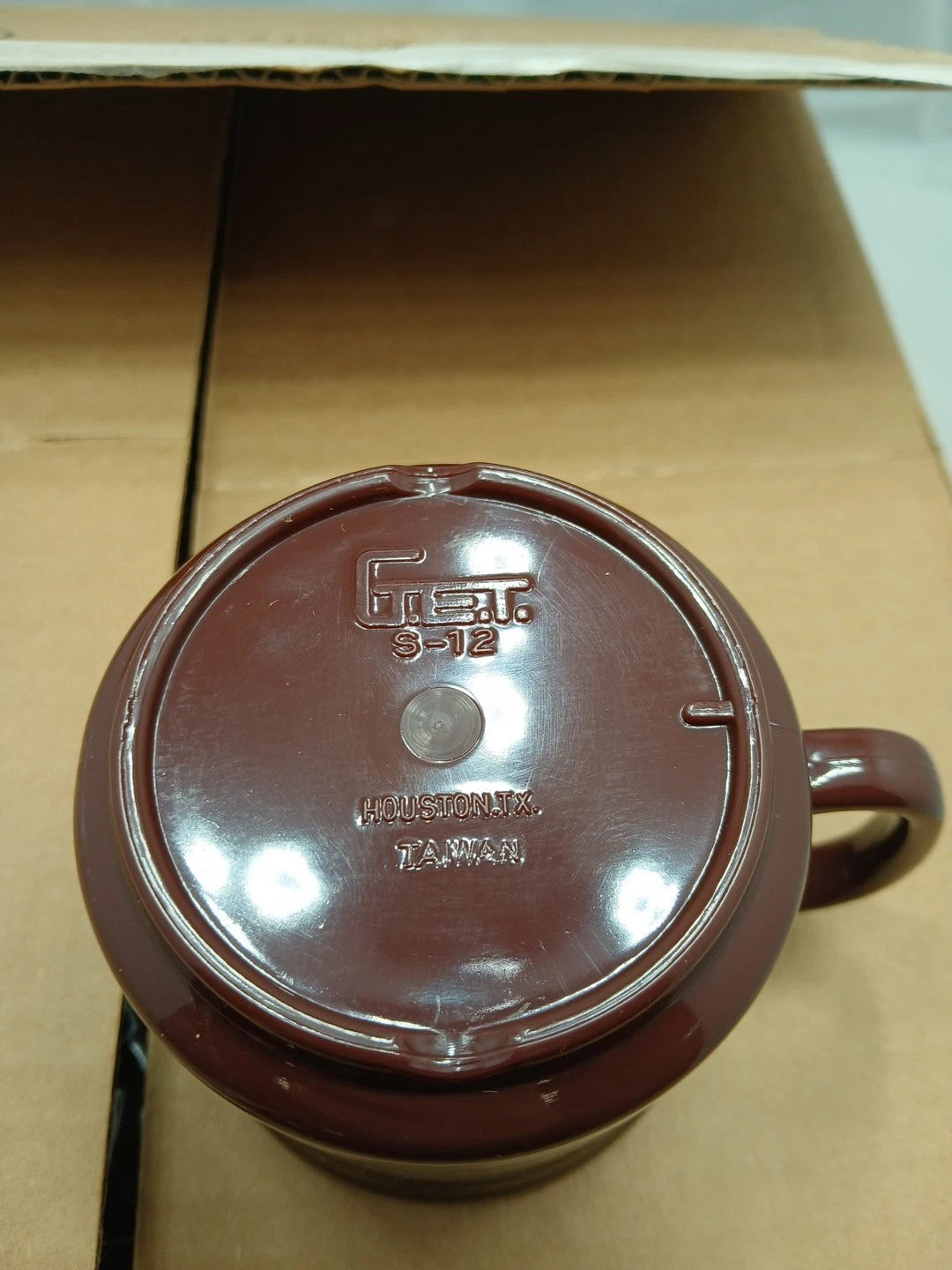 (12-pack) Shatter-Resistant Plastic Coffe Mug, 12 Ounce, Brown mug