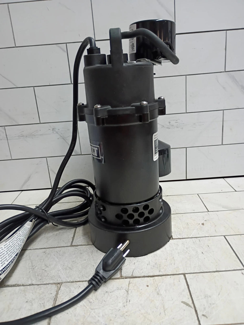 Everbilt HDSP25V 1/4 HP Aluminum Submersible Sump Pump Vertical Float Switch