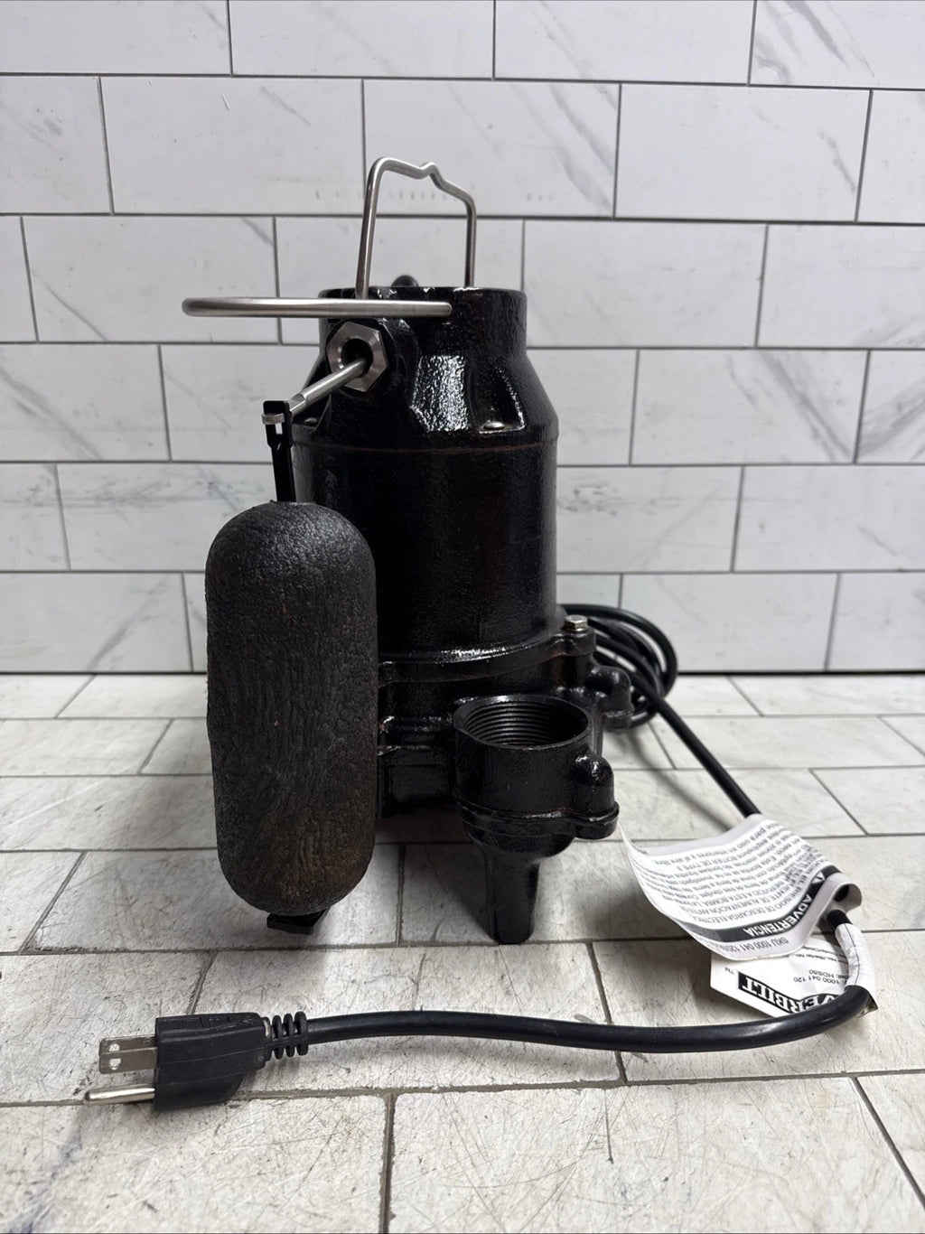 Everbilt HDS50 1/2 HP Cast Iron Submersible Sump Pump Used Good Condition