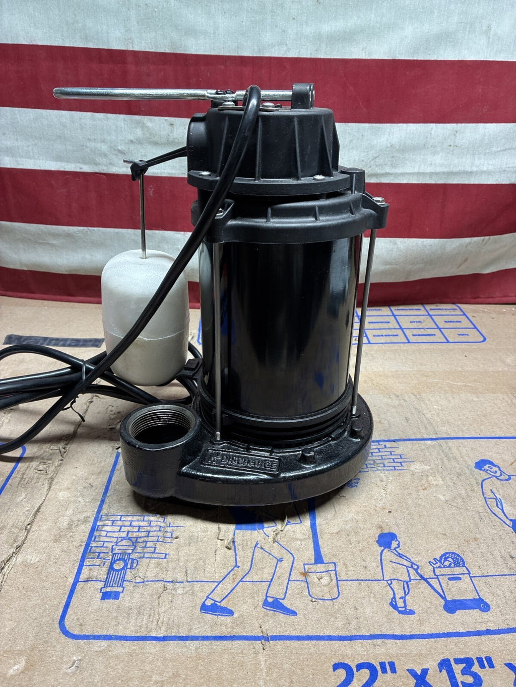 Wayne 1/2 HP CastIron Submersible Sump Pump with Vertical FloatSwitch open box
