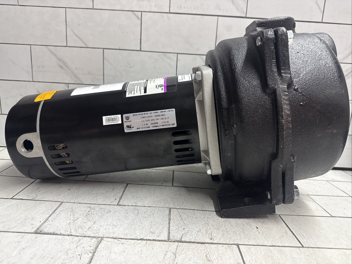 Wayne WLS150 1-1/2 HP Cast Iron Quick-Prime Lawn-irrigation Sprinkler Pump. NOB