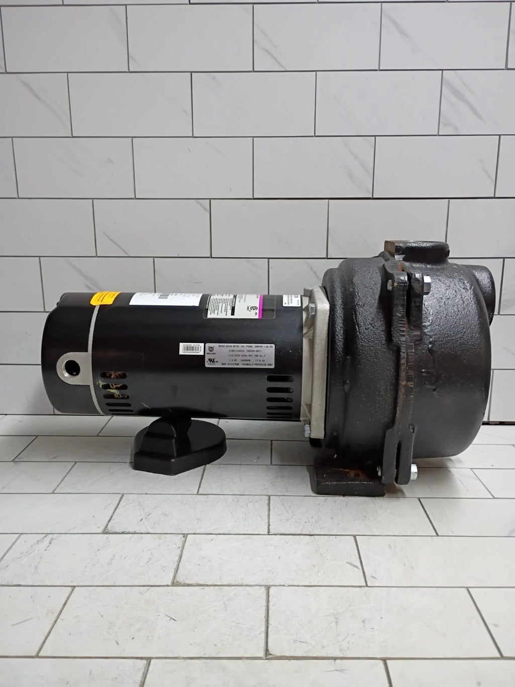 Wayne WLS150 1-1/2HP 230V Cast iron Lawn Irrigation Sprinkler pump FOR PARTS ONL