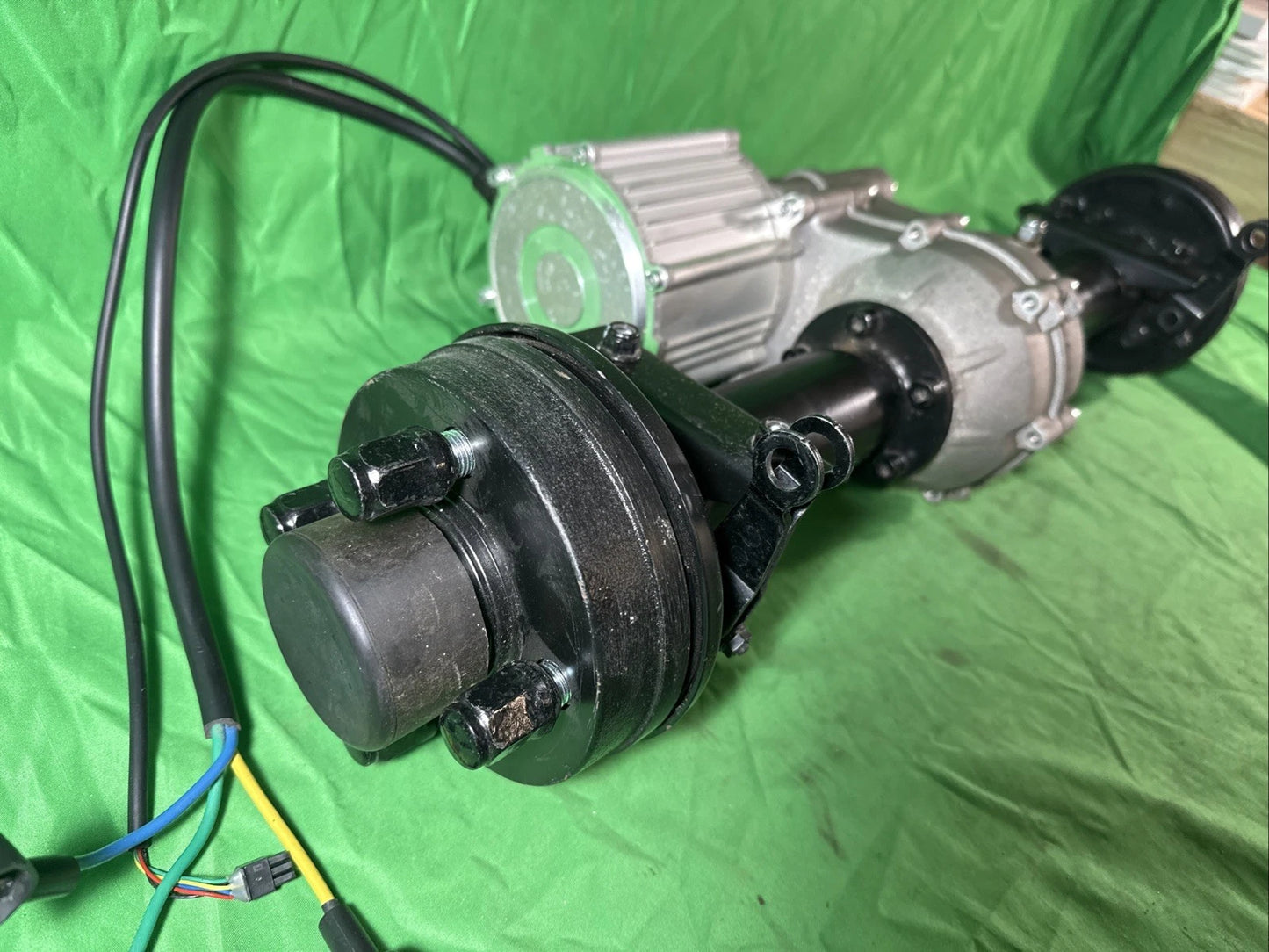 RYOBI RM300E 30” 48v 1000w Rear Transaxle ASSY. 997290001