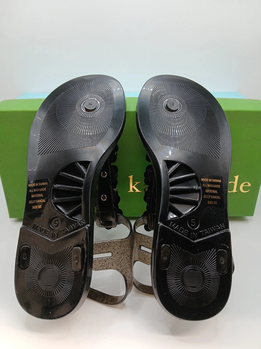 Kate Spade Black Sandals Women Size 5 Thong Style With Flower Detail