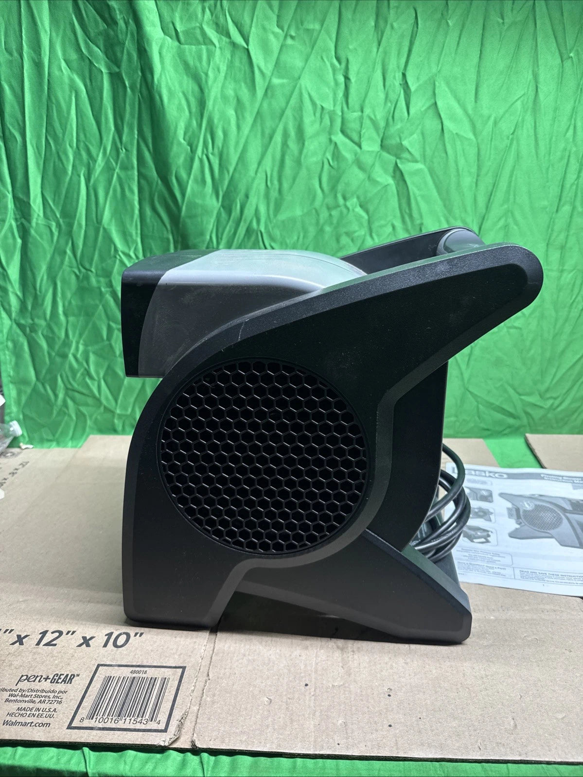 Lasko 11.2 in. 3-Speed High Velocity Pivoting Blower Fan with Outlets in Gray’