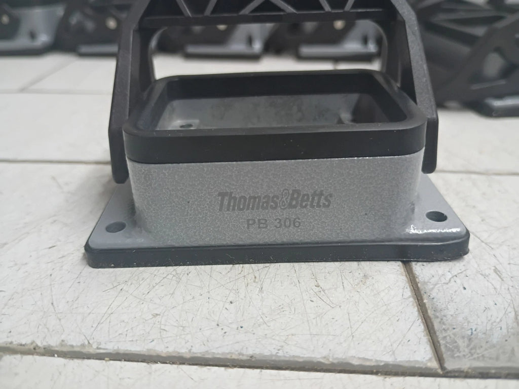 (10 Pack) ABB PB306 Locking Pannel Base THOMAS & BETTS New Open Box