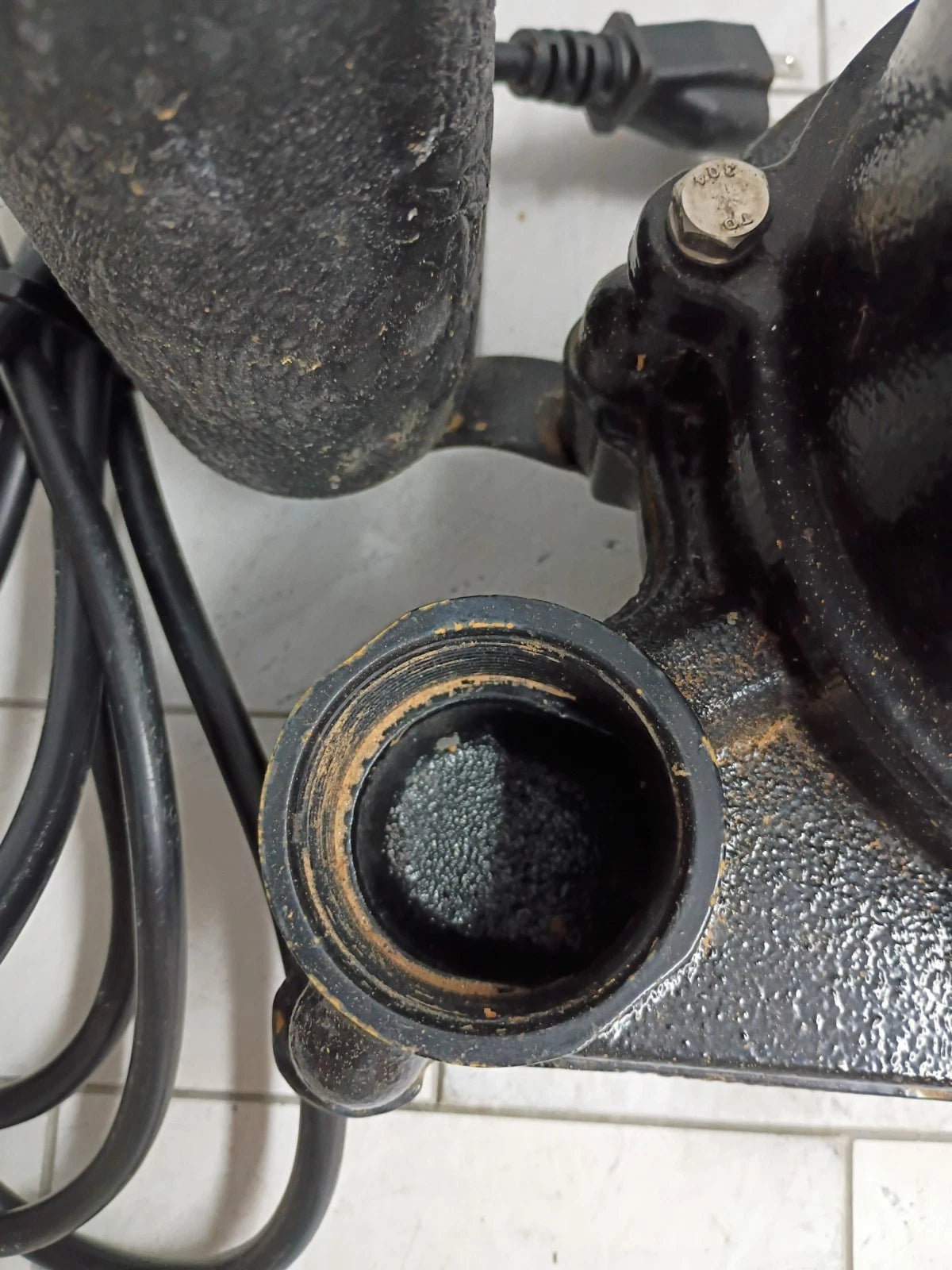 Everbilt HDS50 1/2 HP Submersible Sump Pump Used