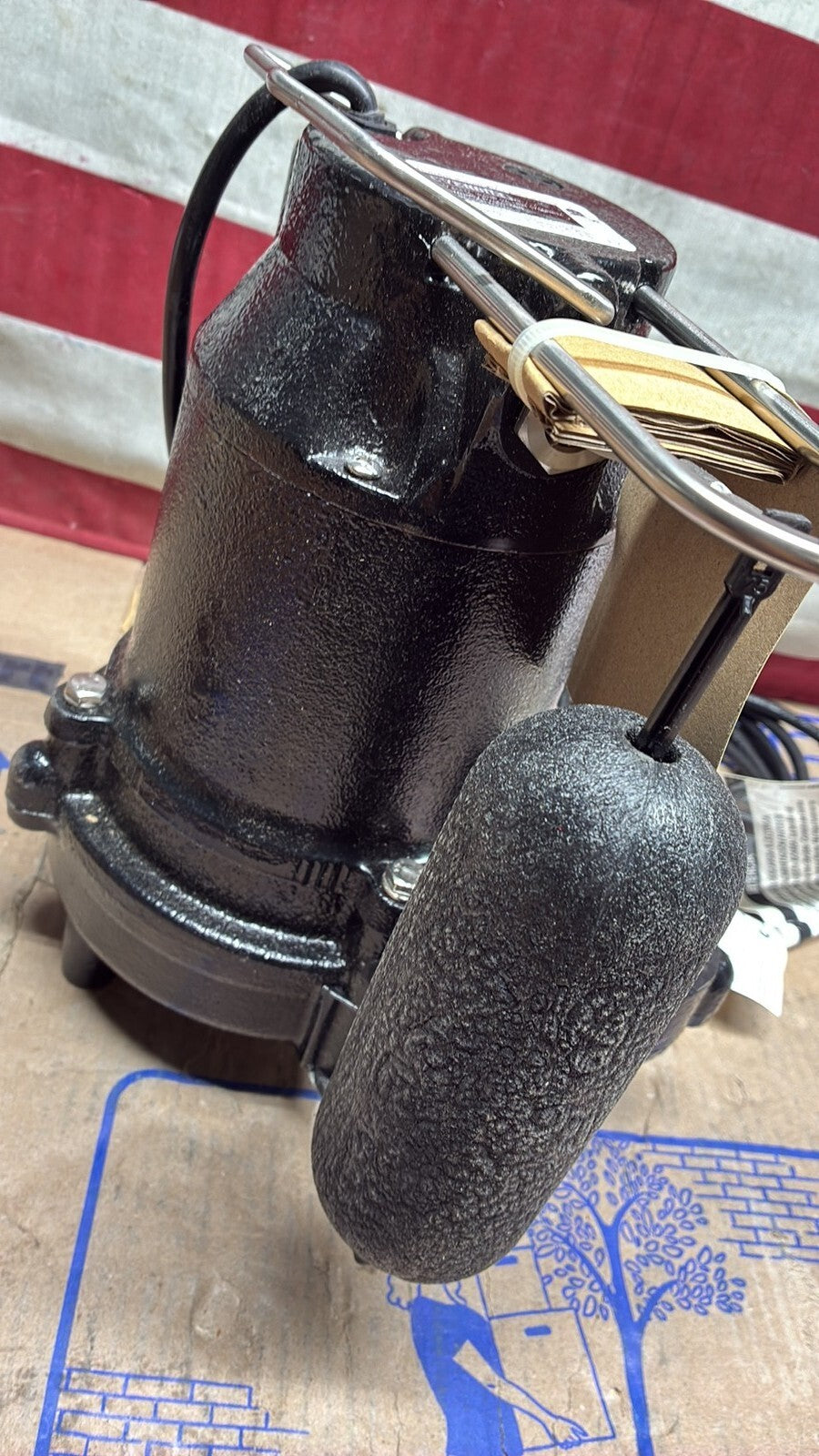 Everbilt HDS75 3/4HP Cast-Iron Pro-Grade Submersible Sump Pump New Open Box.
