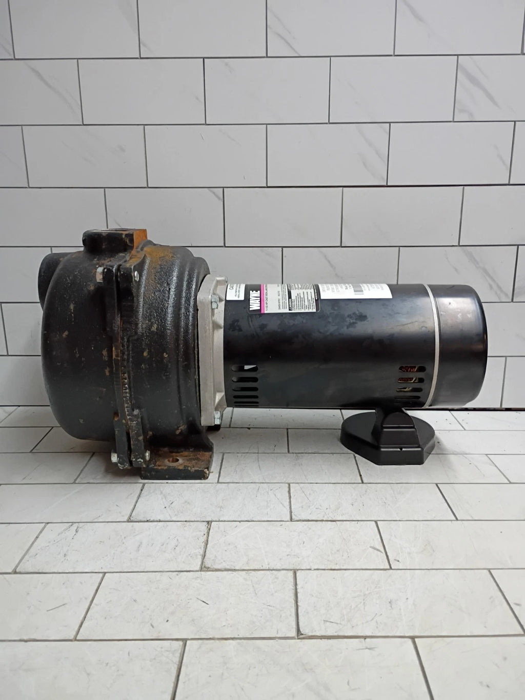 Wayne WLS150 1-1/2HP 230V Cast iron Lawn Irrigation Sprinkler pump FOR PARTS ONL