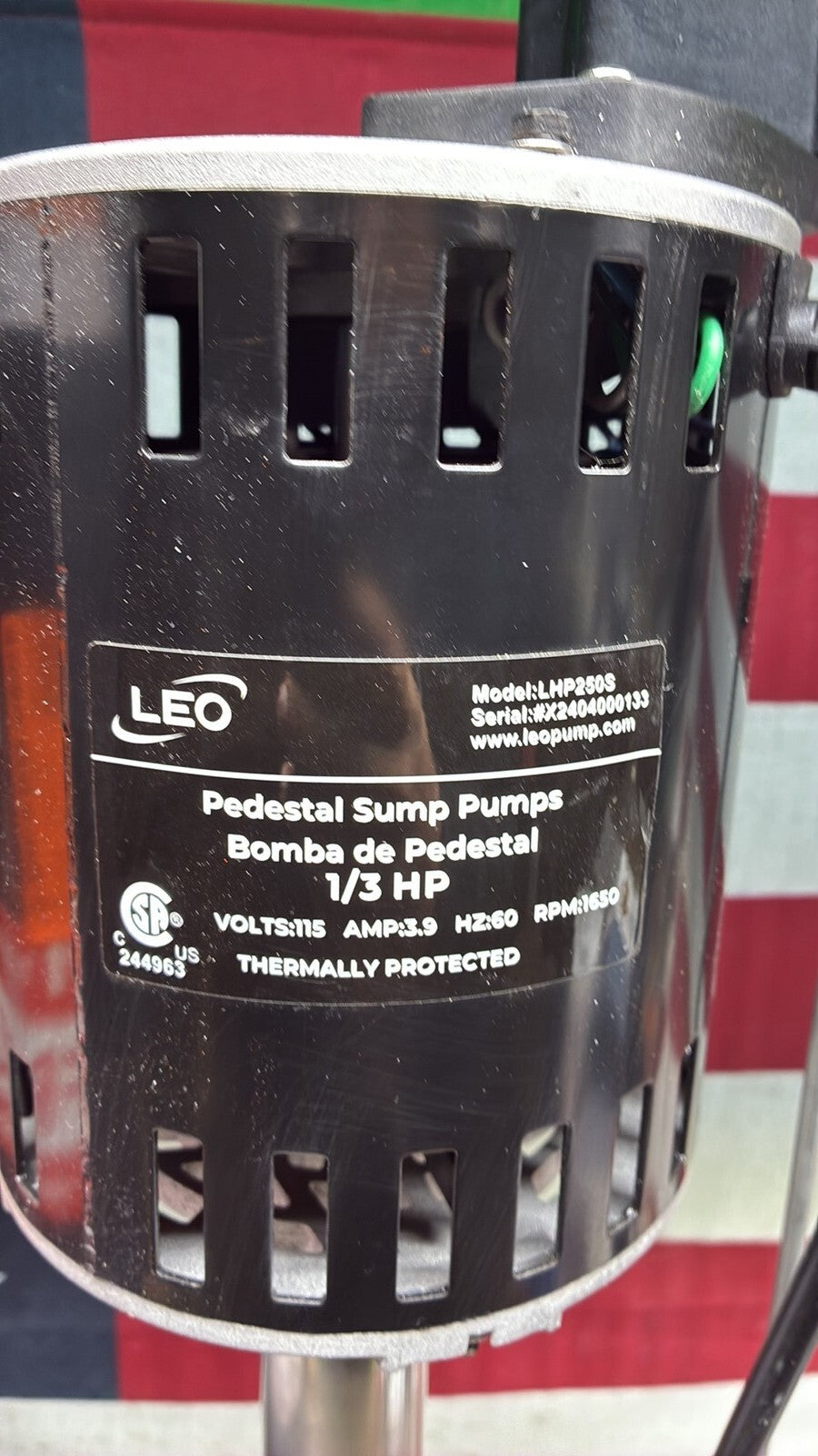 LEO Pedestal Sump Pump 1/3 HP 3270 GPH 115V Thermal Overload Protection Plastic