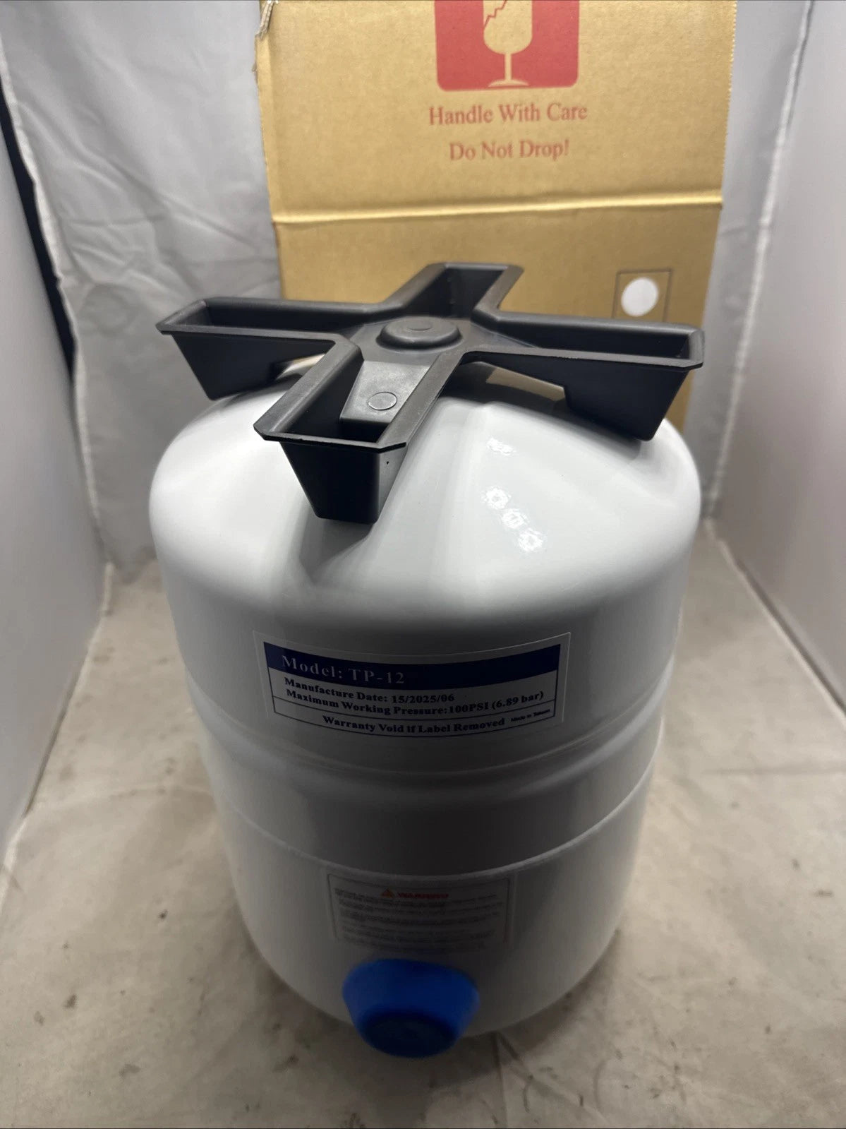 Reverse Osmosis Water Storage Tank TP-12 1/4" NPT Connection 7205326 Open Box