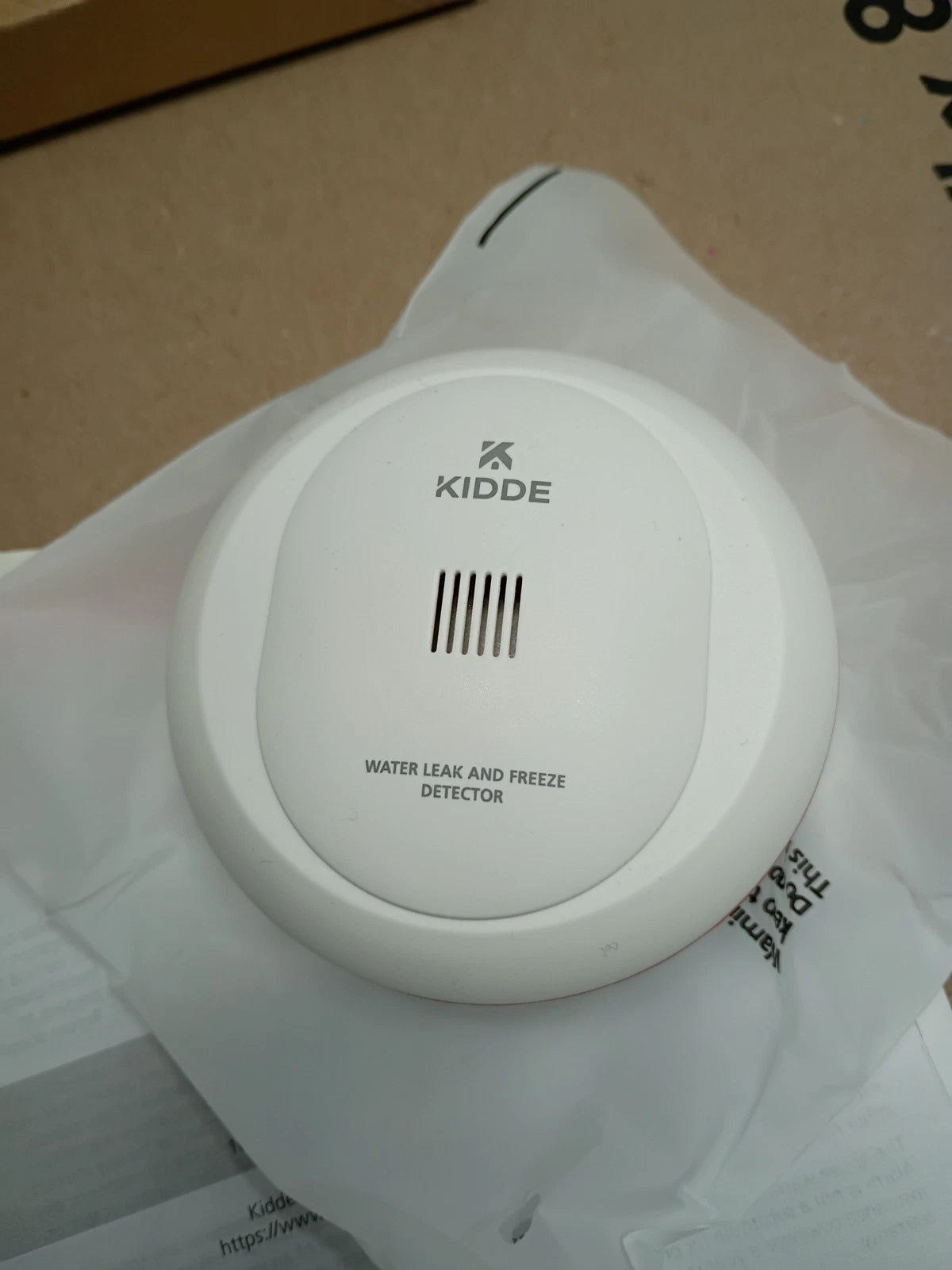 Kidde 60WLDR-W Smart Water Leak + Freeze Detector White WiFi Battery