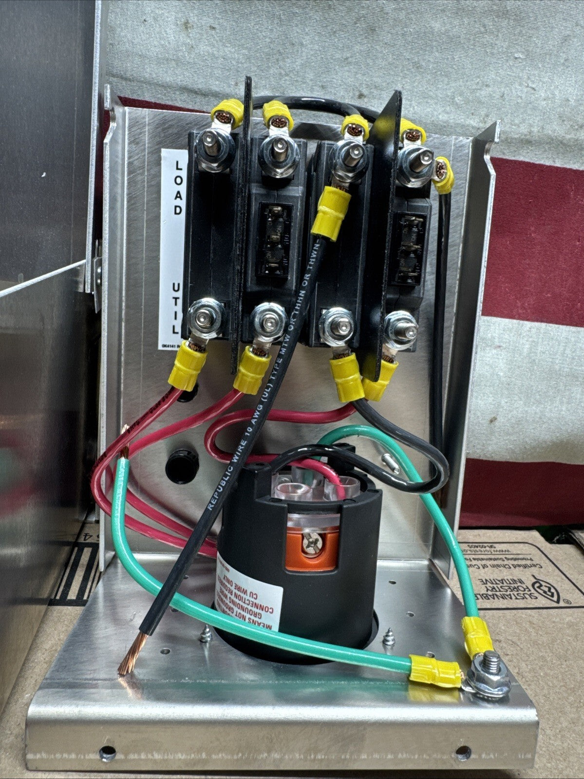 Generac Model#: G0063771 30-Amp 1-2 Circuit Manual Transfer SwitchBase
