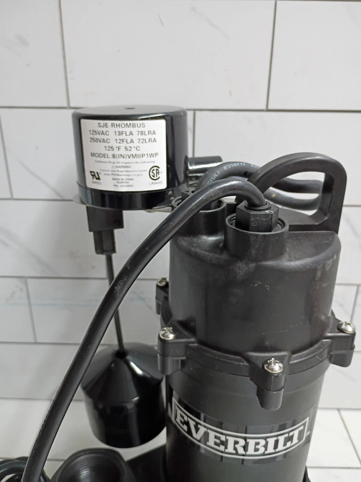 Everbilt HDSP25V 1/4 HP Aluminum Submersible Sump Pump Vertical Switch, OB,