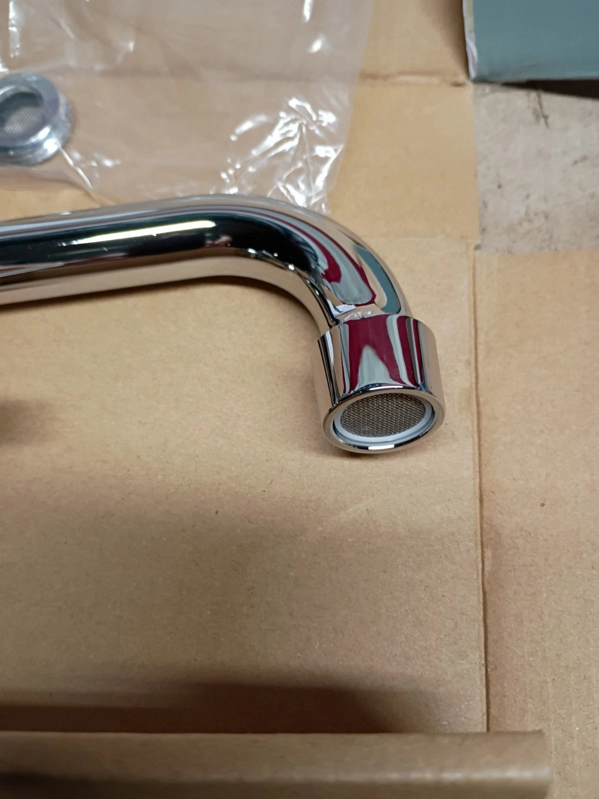 Glacier Bay HD67849-0A01 Aragon 4" Centerset 2-Handle Laundry Faucet Chrome, OB.