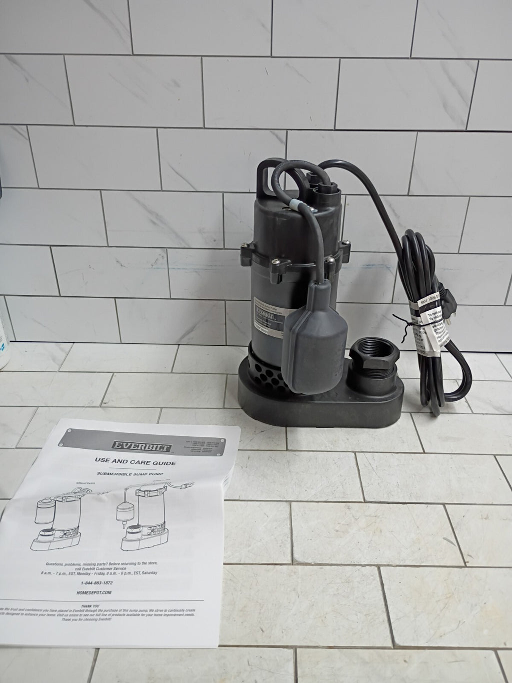 Everbilt 1/2 HP Corrosion Resistant Aluminum Sump Pump w/ Teather Float Switch.