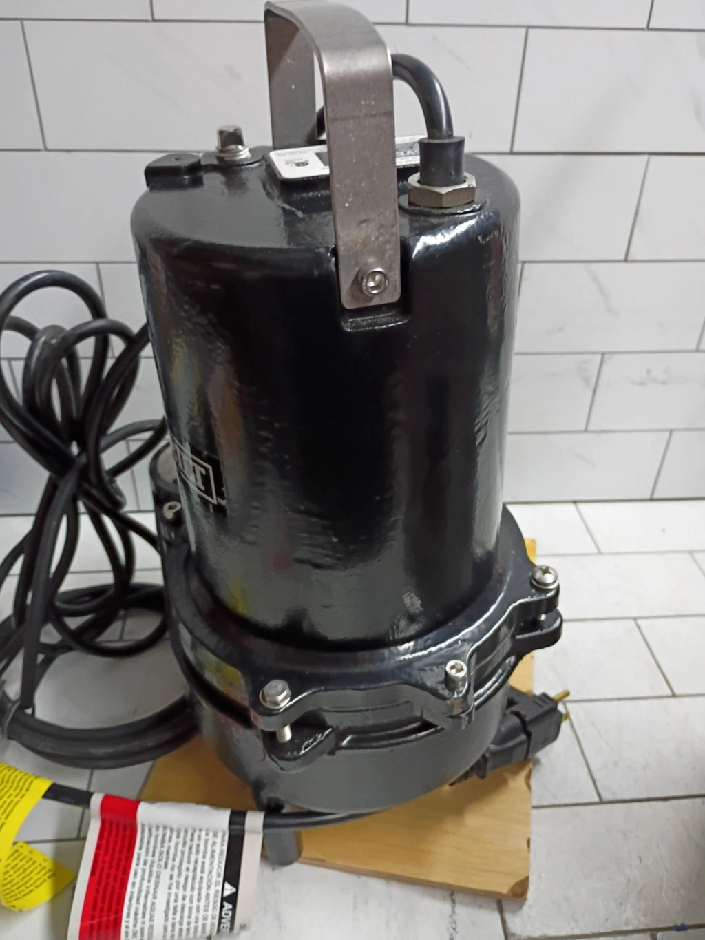 Everbilt 3/4 HP Sewage Ejector Pump, Black - ESE60W-HD **READ DESCRIPTION**