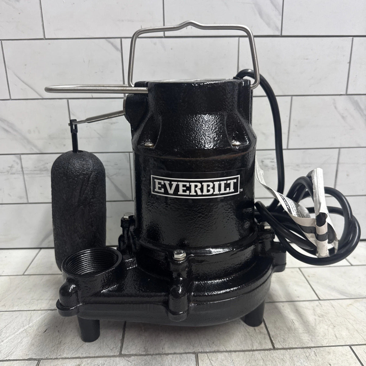 Everbilt HDS50 1/2 HP Cast Iron Pro Grade Submersible Sump Pump OPEN BOX.