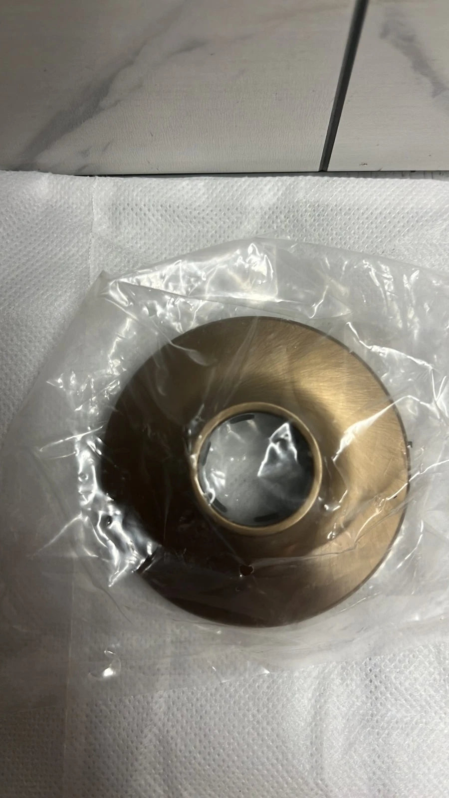 Moen T2903EPBZG Gibson Bronzed Gold Shower kit *READ Description*