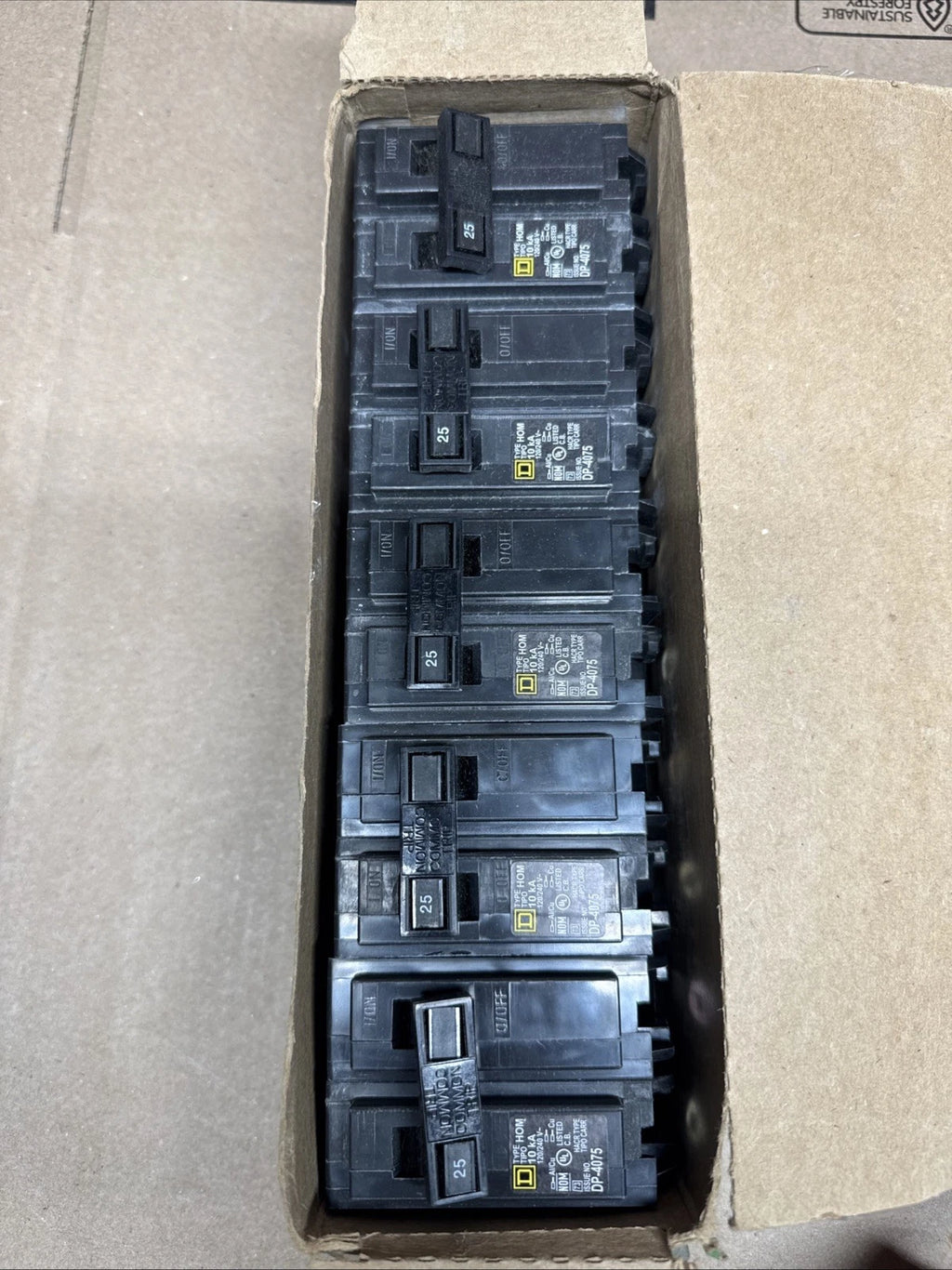 Lot of 5 Square D HOM225 25A 2-Pole Circuit Breaker Homeline Plug-On 120/240V..