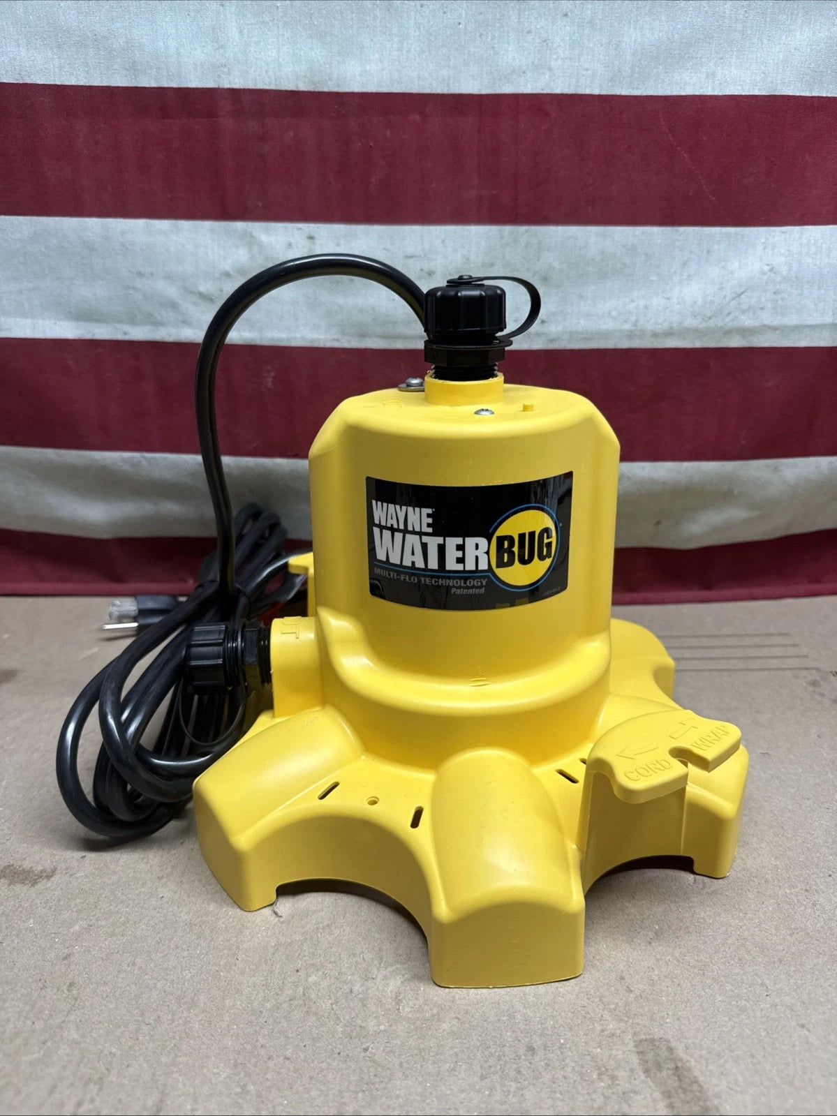 Wayne 1/6 HP WaterBUG Submersible Utility Pump with Multi-Flo Technology NOB