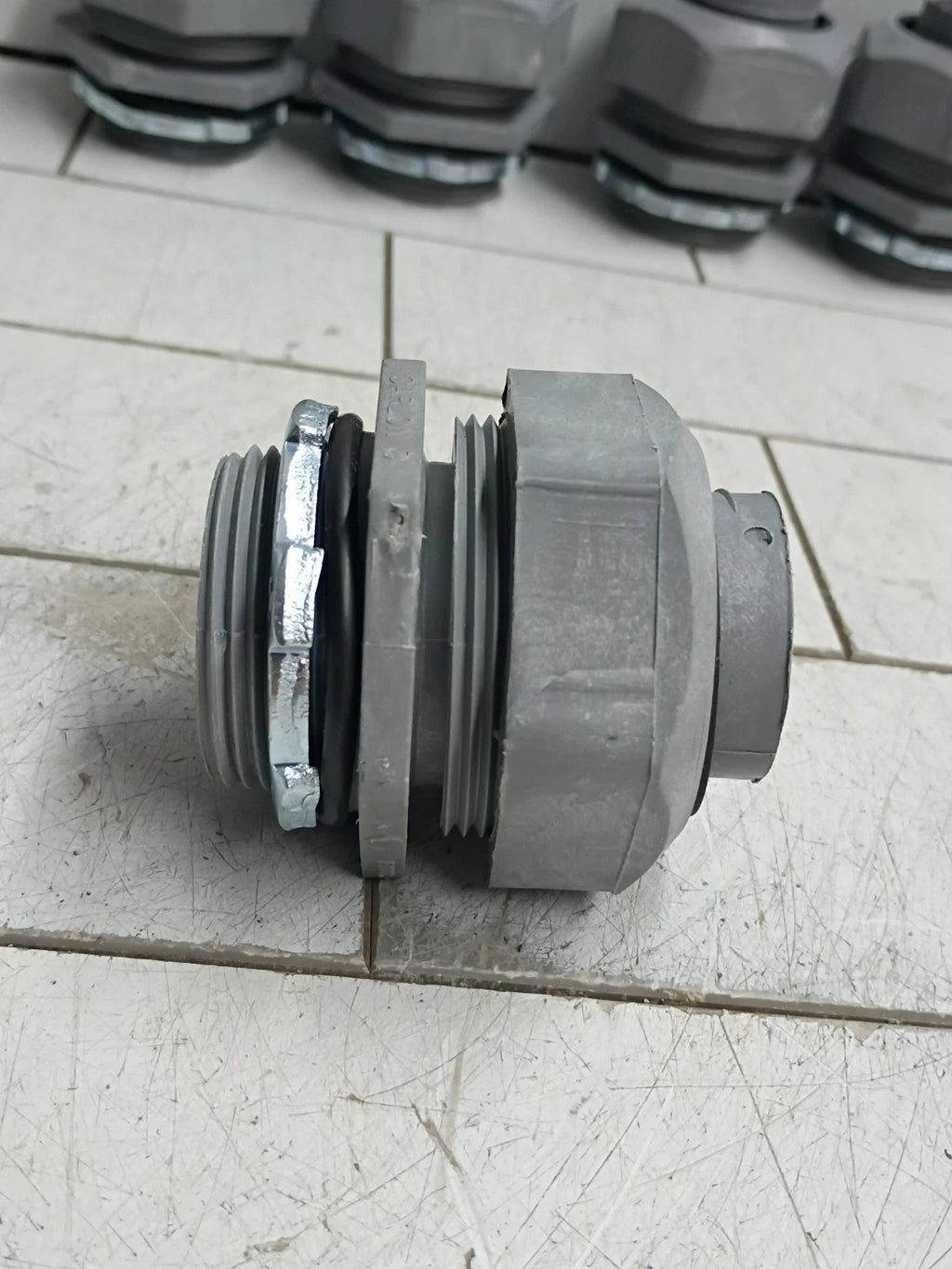 CARLON LT43G Liquidtight Connector, Straight, 1-1/4 inch, Non-Metallic, Gasketed