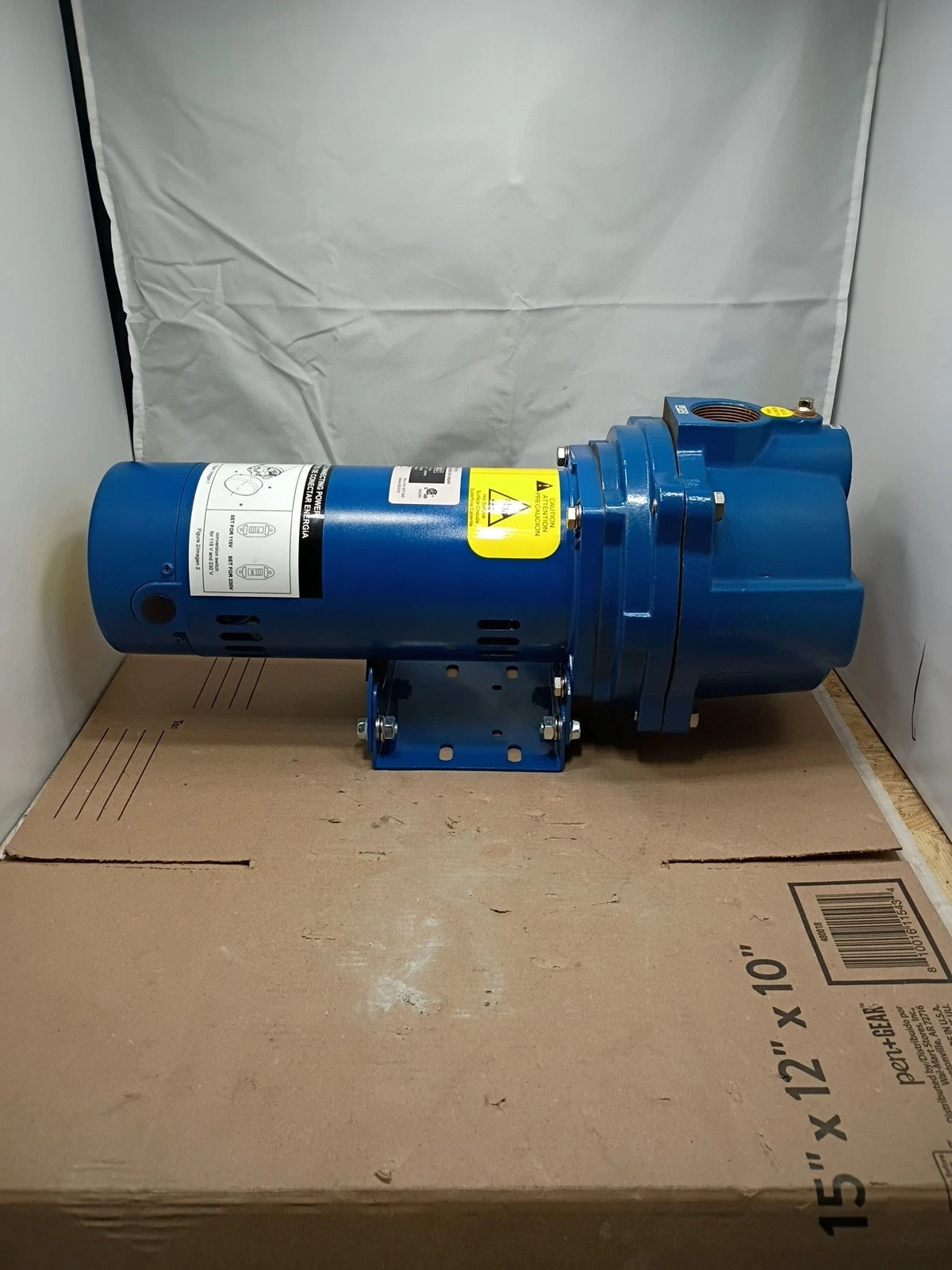 Everbilt 1-1/2 HP Cast Iron Lawn Irrigation Pump 115 /230 Dual Voltage FOR PARTS
