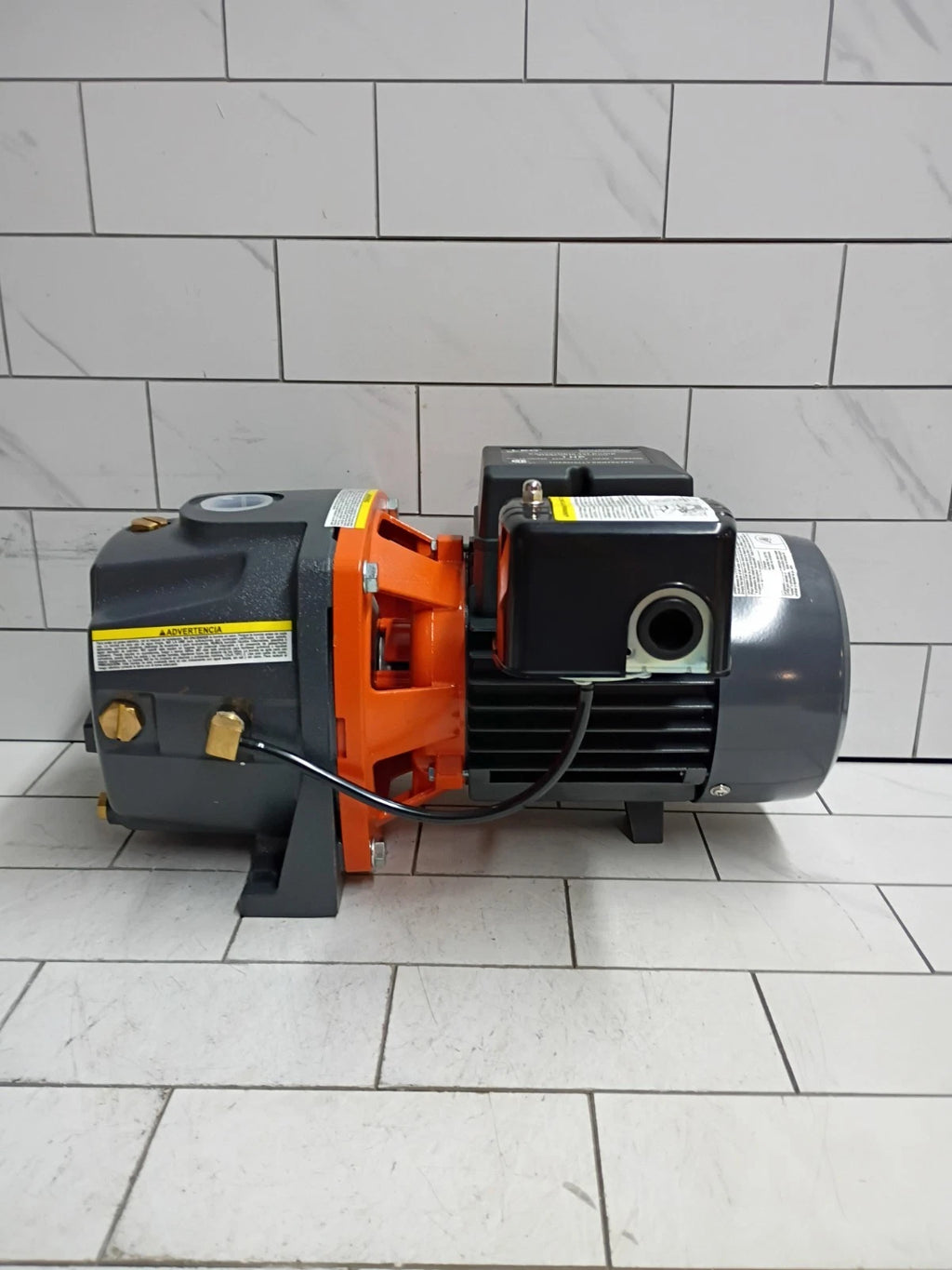 LEO UJm100-1 1 HP Convertible Shallow Well Jet Pump New Open Box