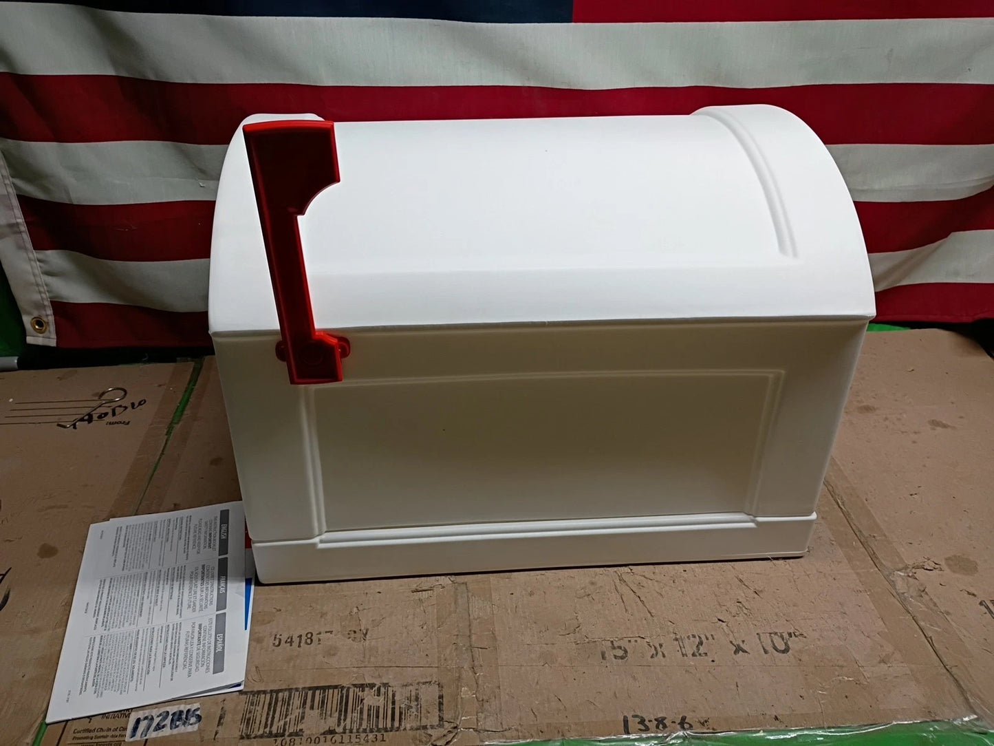 Step2 518199 Classic White XL Town-to-Town Post-Mount Mailbox, Open Box