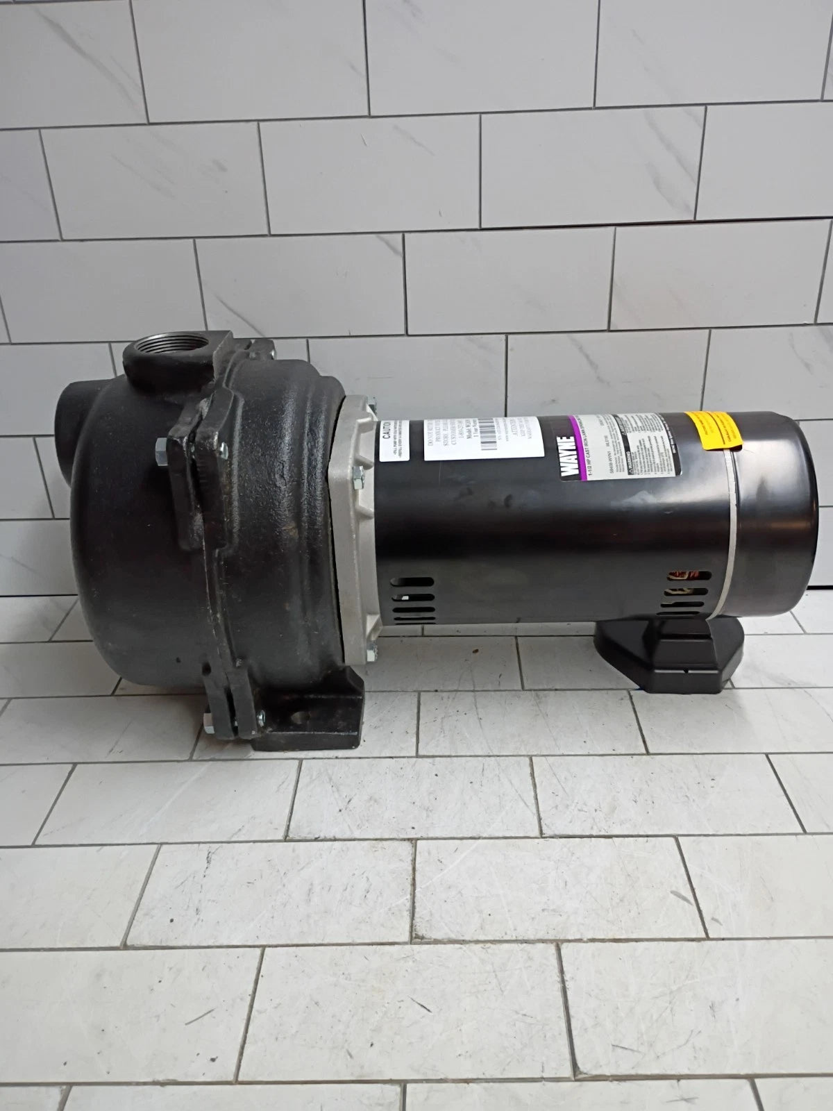 Wayne WLS150 1-1/2HP 230V Cast iron Lawn Irrigation Sprinkler pump New Open Box