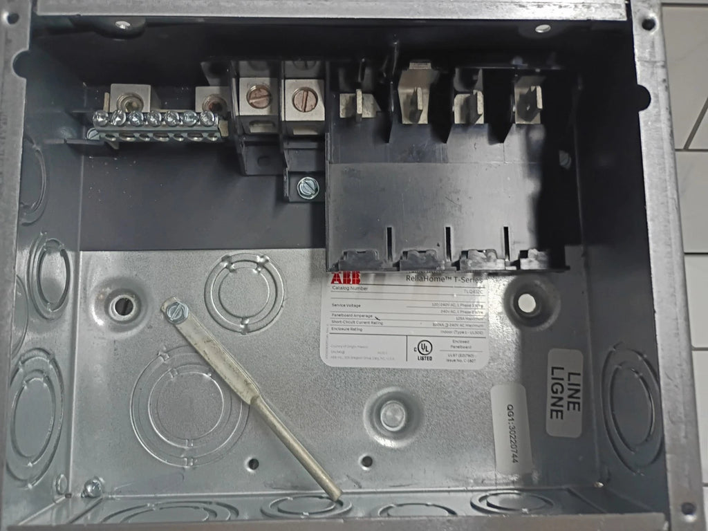 ABB TLQ412C 125 Amp 4 Space 8-Circuit Indoor NEMA 1 T-Series Load Center OB