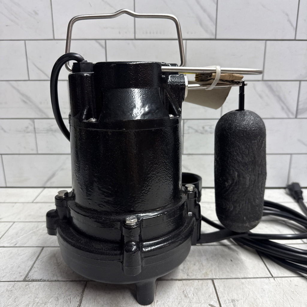 Everbilt HDS50- 1/2 HP Cast Iron Sump Pump W/ Vertical Float Switch NEW OPEN BOX