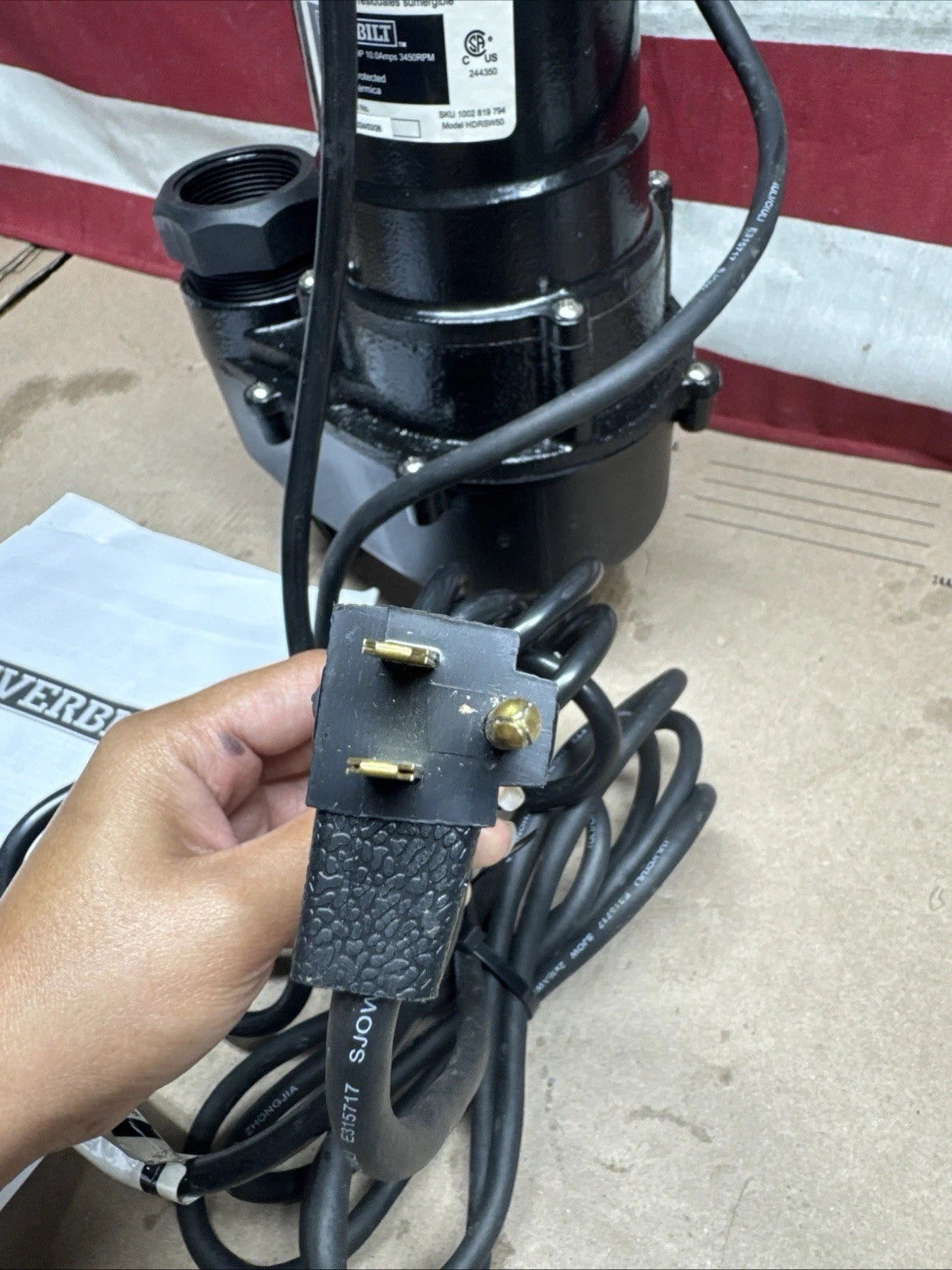 Everbilt 1/2 HP Submersible Sewage Ejector Pump (HDRSW50) with Tethered Switch
