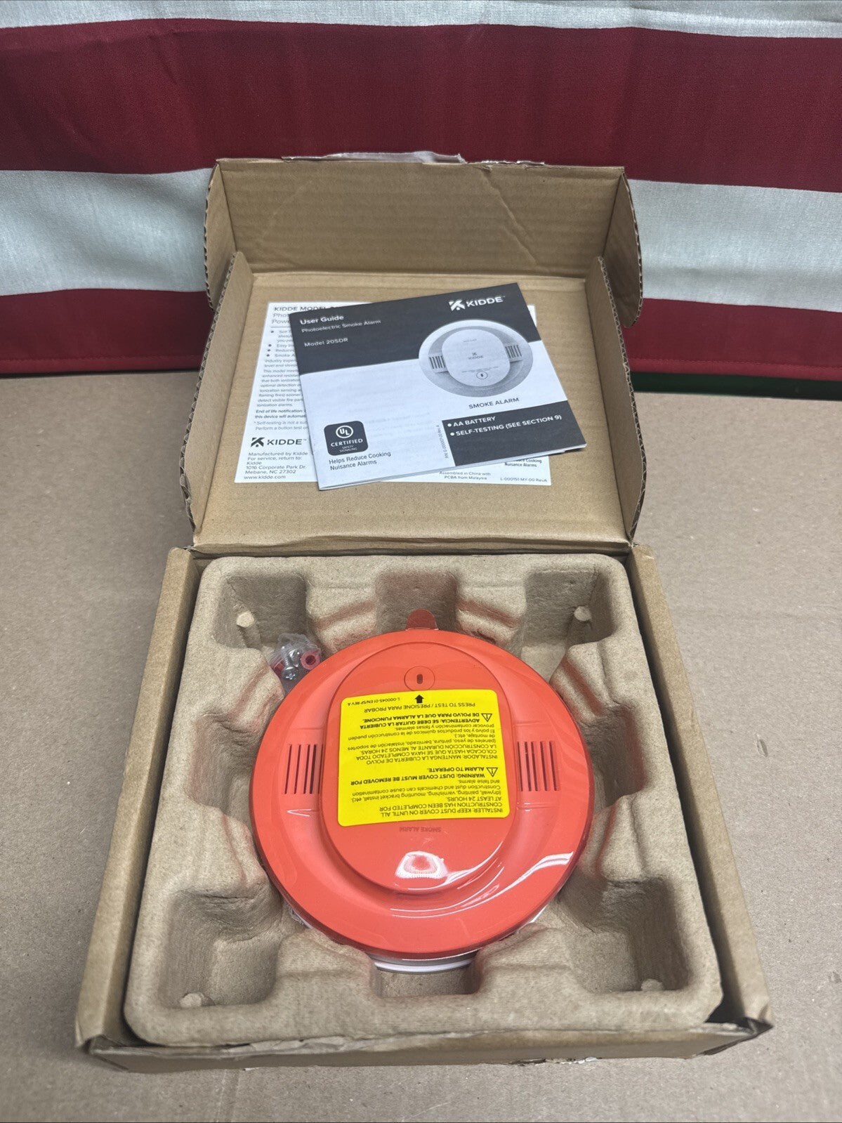 KIDDE 20SDR Photoelectric Smoke Alarm AA Battery Powered LED Warning.