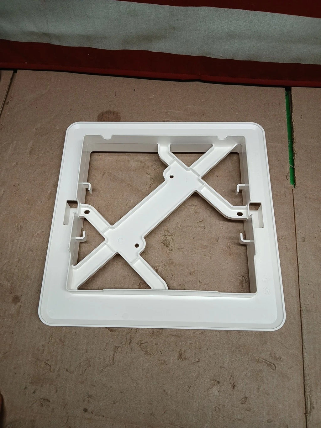 Broan NuTone BENL8 80 CFM Ceiling Bathroom Exhaust Fan with Light NEW OB