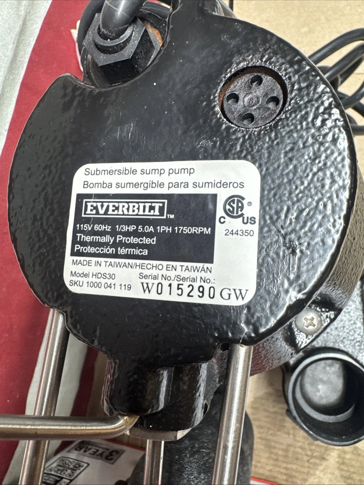 Everbilt 1000041119 1/3 HP Cast Iron Submersible Sump Pump