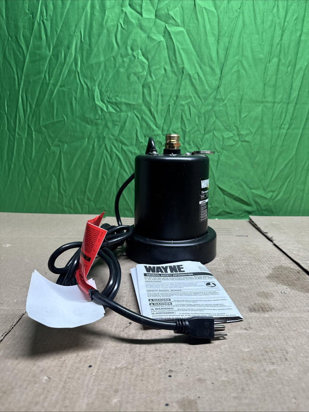 Wayne TSC130 Multi-Use pump 1000 Gallons/Hour Thermoplastic NEW OPEN BOX.