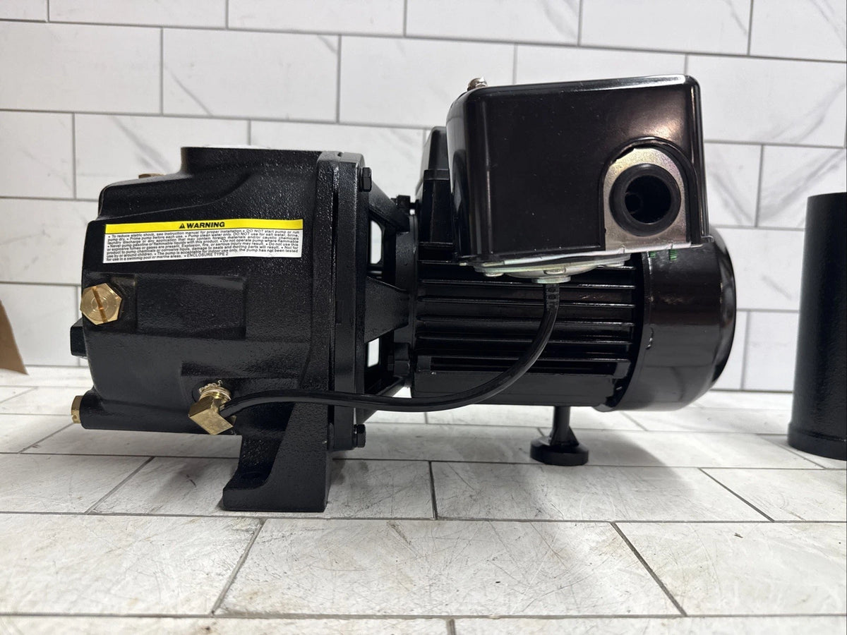 Acquaer CJE050-1 1/2 HP Cast Iron Convertible Jet Pump NEW Open Box
