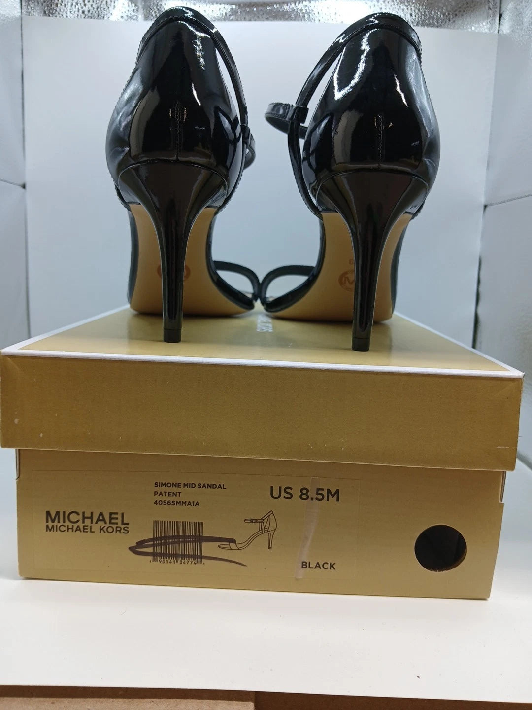 Michael Kors Simone Leather Mid Heel in Black Size 8.5